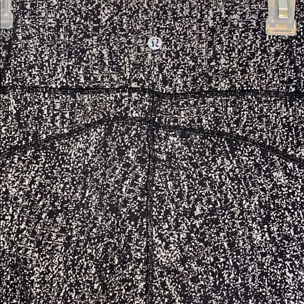 Lululemon Hi-Rise Fit Physique Crop Leggings Size 4